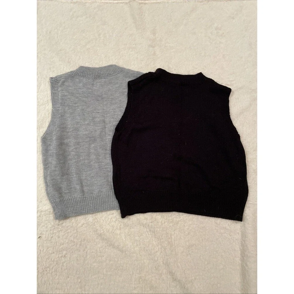 2-Women's Black / Gray Solid Cable-Knit V-Neck Sleeveless Sweater Vest , S
